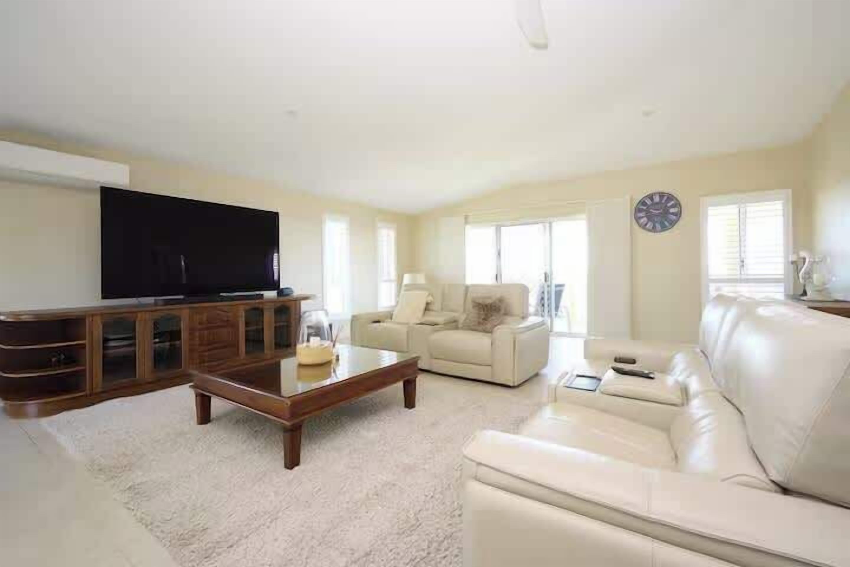 Coastal Retreat With Pool And Balcony Views - Woolgoolga