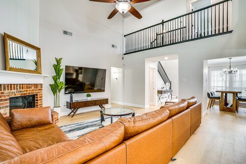 Spacious 5-Bedroom Luxury Villa in Burleson, TX – Private Pool Sleeps 18