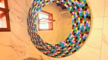 Classic Room, Pool View | Bathroom | Shower, towels, soap, shampoo