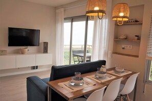 Apartment, 1 Bedroom, Smoking, Fireplace | Dining room - Gava Mar Apartment With Beach View (Gava)