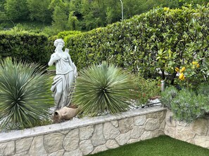 Exterior detail - Beautiful villa on a hillside with private pool and lake view on Lake Garda!!! (Canneto)