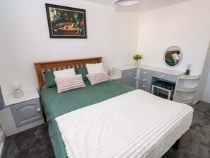 2 bedrooms, individually decorated, individually furnished, free WiFi - The Gower Gateway (Swansea)