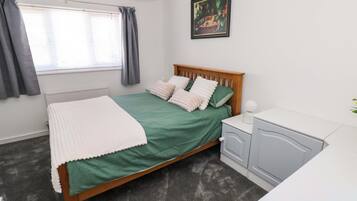 2 bedrooms, WiFi (free), individually decorated, individually furnished