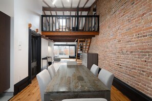 Dining - 2-Story Penthouse loft w/ Private Terrace (Montreal)