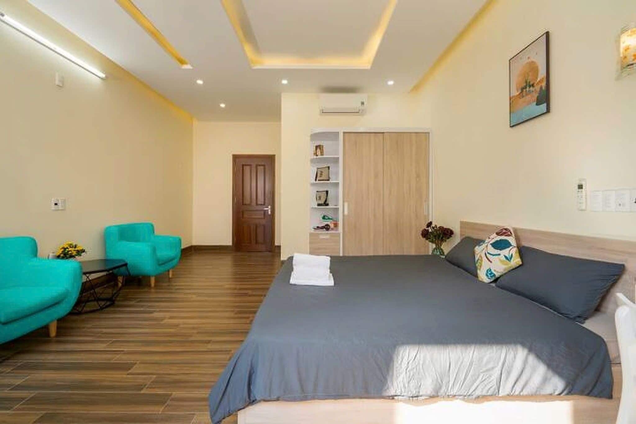 Deluxe Room, 1 Queen Bed, City View, Beachside | Premium bedding, down comforters, in-room safe, desk