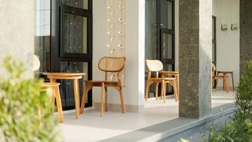 Comfort-studio, näköala puutarhaan | Terassi/patio