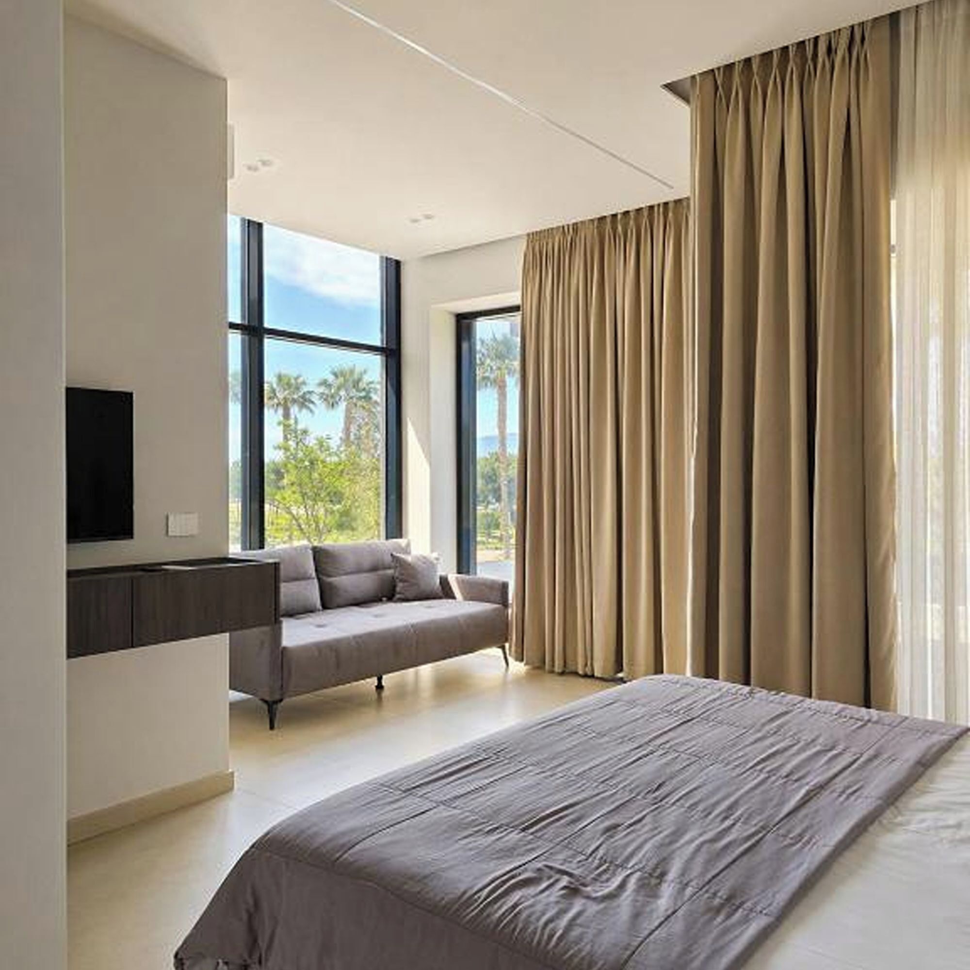 Deluxe Double Room, Balcony, Sea View | Desk, free WiFi