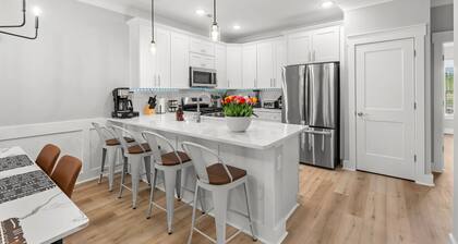 5Kings waterfront Villa Near golf Beach Barefoot