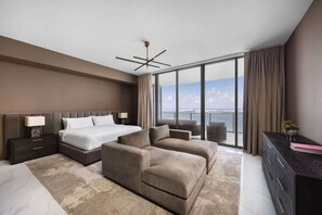 4 bedrooms, iron/ironing board, WiFi, bed sheets - Waterfront Opulent Sky Penthouse / Aria Reserve (Miami)