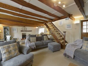 Living area - Mays Cottage (Wadebridge)