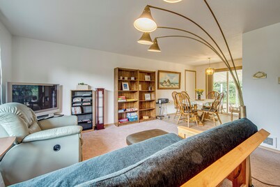 Ocean City Home w/ Fenced Yard: 1 Mi to Beach!