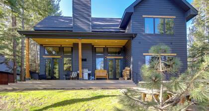 All-season Adventure in Mccall! Modern Family Home