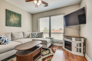 Interior - Walkable Condo in Dtwn Greensboro! Extended Stay (Greensboro)