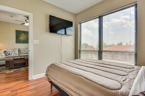 Interior - Walkable Condo in Dtwn Greensboro! Extended Stay (Greensboro)