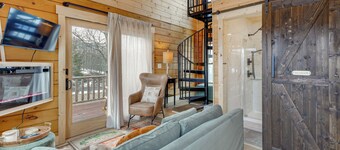 Handcrafted Tiny Home, Near Dtwn Boone