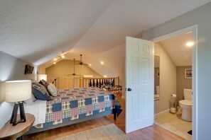 Interior - 'sunset Blue' Family-friendly Home in Byrdstown! (Byrdstown)