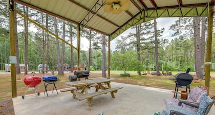 2 Mi to Greers Ferry Lake Boat Ramp! Cozy Studio