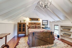 Interior - Trout Stream Access! Rural Buchanan Cabin (Buchanan)