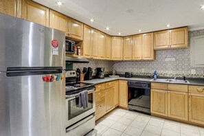 Interior - Walk to Dtwn Brevard! Mtn Escape w/ Fire Pit (Brevard)