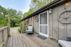 Interior - Walk to Dtwn Brevard! Mtn Escape w/ Fire Pit (Brevard)
