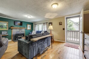 Interior - Walk to Dtwn Brevard! Mtn Escape w/ Fire Pit (Brevard)