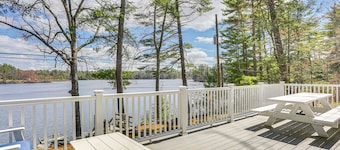 A-frame Waterfront Escape on Lochada Lake