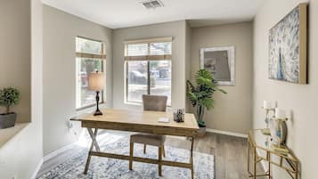 House (2 Bedrooms) | Interior