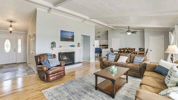 House (4 Bedrooms) | Interior