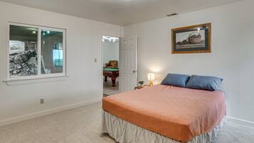 House (5 Bedrooms) | Interior