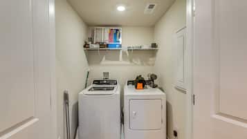 Apartamento (4 Bedrooms) | Parte interna