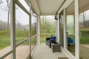 Interior - Near Bethany Beach! Oasis w/ Pool Access & Porch (Frankford)