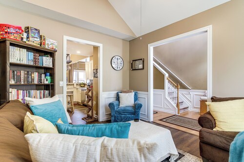 Families Welcome! Spacious Loganville Gem w/ Yard