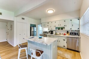 House (3 Bedrooms) | Interior - 5 Mi to Perido Key Beach: Home w/ Game Room! (Pensacola)