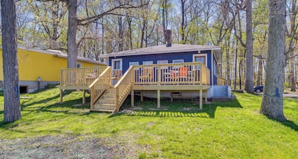 Large Deck, Water Views! Home Near Lake Freeman