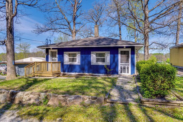 House (3 Bedrooms) | Front of property - Large Deck, Water Views! Home Near Lake Freeman (Monticello)