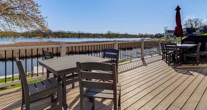 Private Dock & Large Deck! Jimmerson Lake Escape