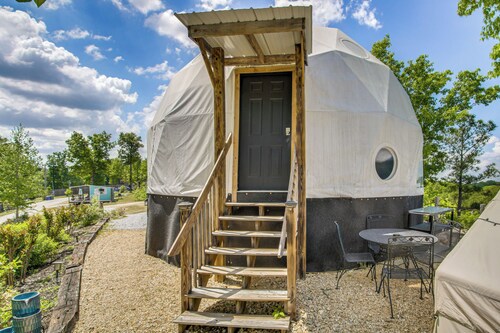 Creekside Glamping Dome in Rogersville w/ Patio