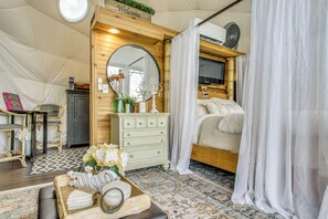 Apartment (0 Bedroom) | Interior - Creekside Glamping Dome in Rogersville w/ Patio (Rogersville)