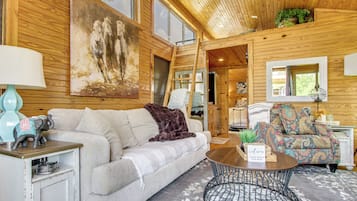House (1 Bedroom) | Interior