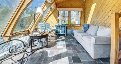 Cozy Retreat w/ Sunroom Near Binghamton University