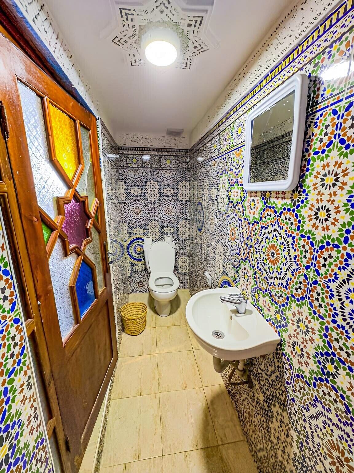 Comfort Double Room, Private Bathroom | Bathroom | Free toiletries, hair dryer, towels, soap
