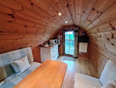 Cosy Camping Pod – Dog-Friendly Countryside Escape near Looe