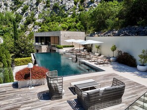Pool - Villa Mandragora Seafront Villa with Private Pool and Dock (Orahovac)