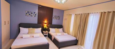 1 bedroom, in-room safe, desk, free WiFi