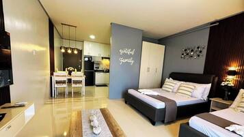 1 bedroom, in-room safe, desk, free WiFi