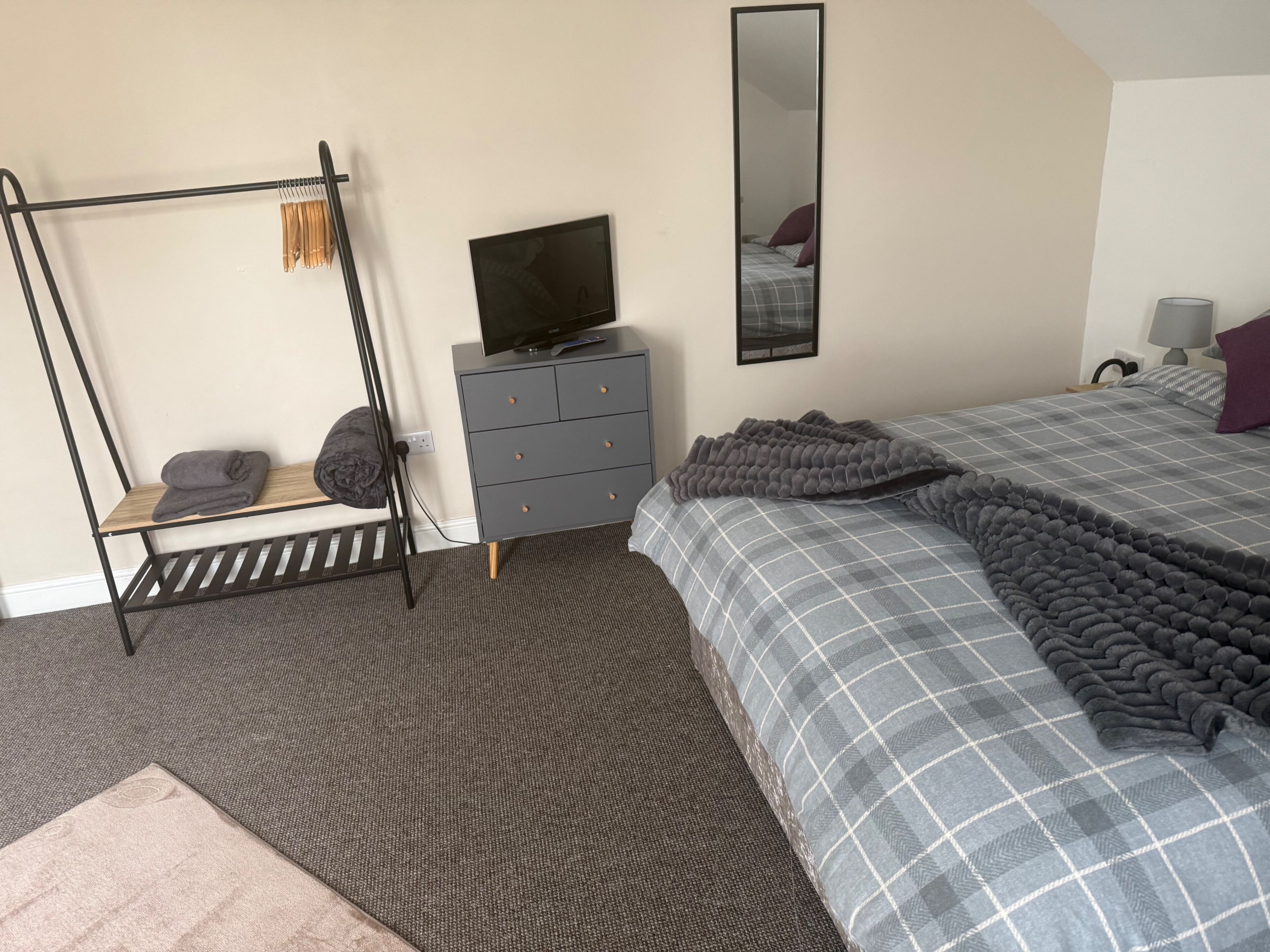 1 habitación y ropa de cama 