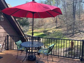 Outdoor dining - Maryville Creekside Forest Bliss・Shared Firepit (Maryville)