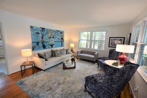 TV - Quaint Pet Friendly Home In South Rehoboth! (Rehoboth Beach)