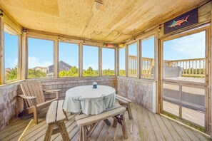 Dining - Brand New Oceanside Salvo Home, Dog Friendly with Hot Tub (Salvo)