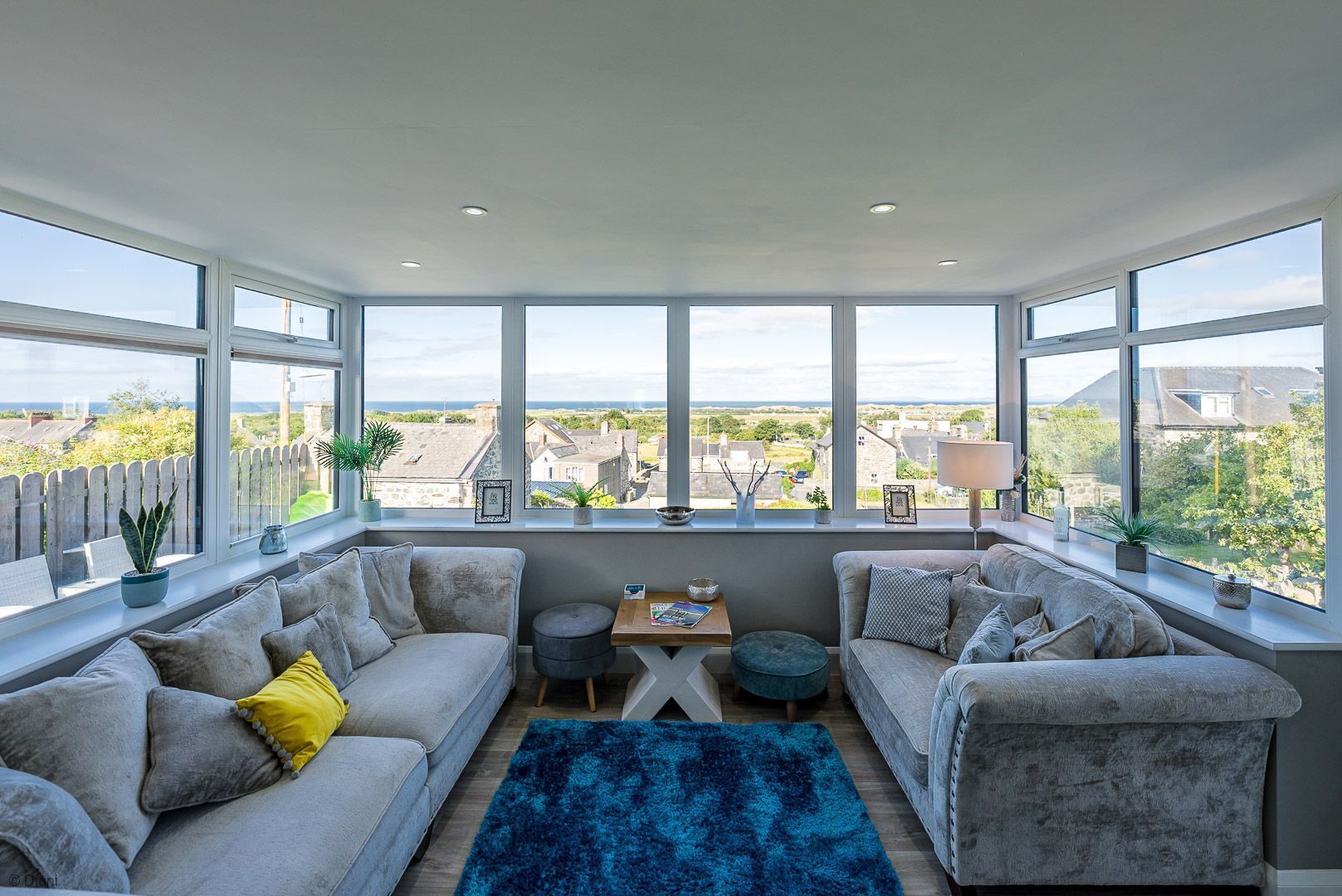 Modern Four Bedroom Property With Sea Views | Tan-y-foel - Tal-y-bont
